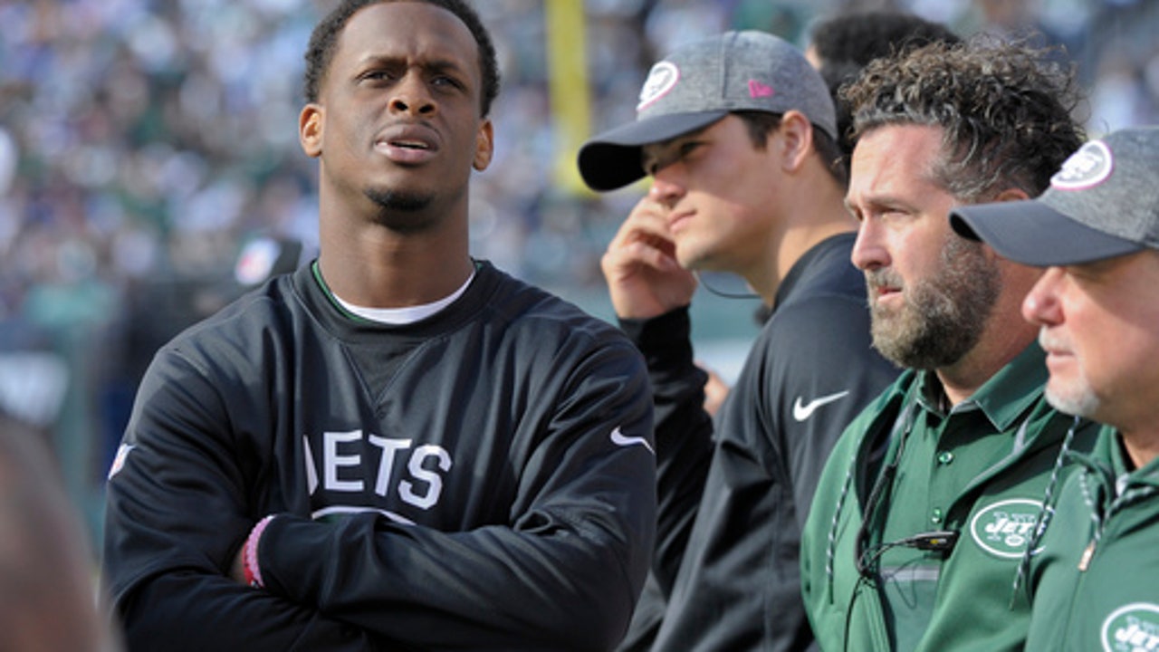 Jets' Smith has torn ACL in knee, Fitzpatrick back at QB